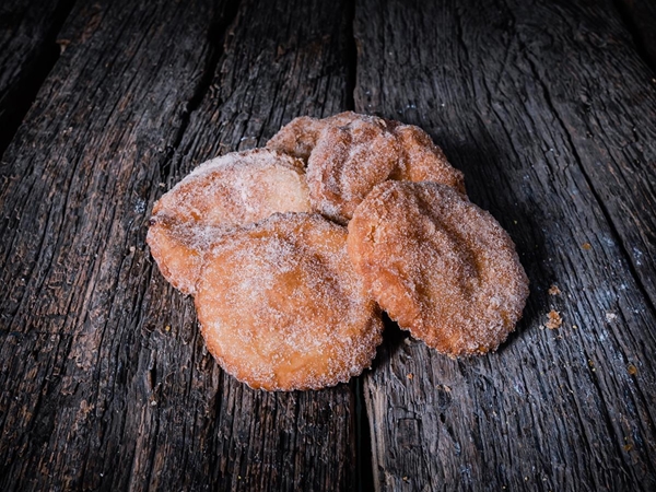 Appelbeignets 5 voor &euro; 10.00